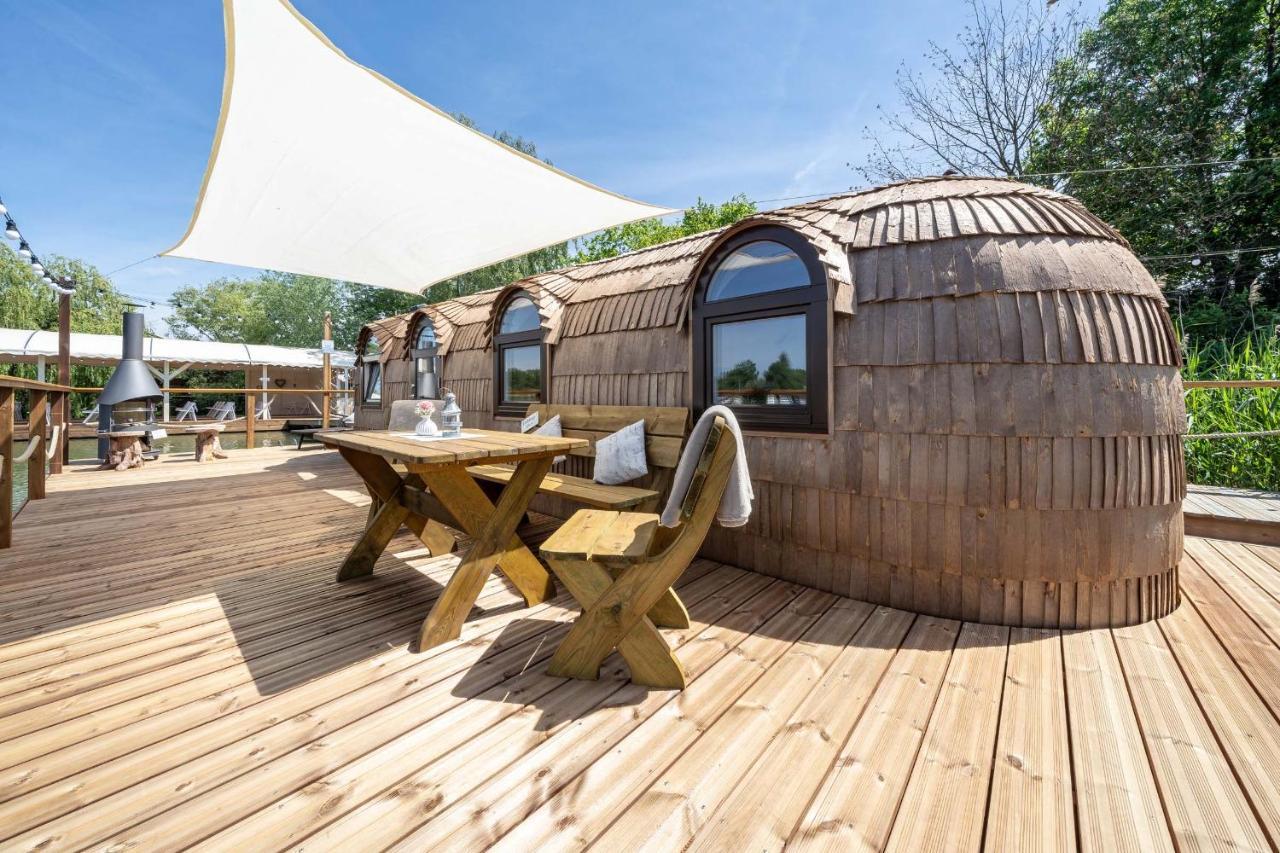 Lieblingsplatz Parey - Schwimmendes Iglu Hotel Exterior foto