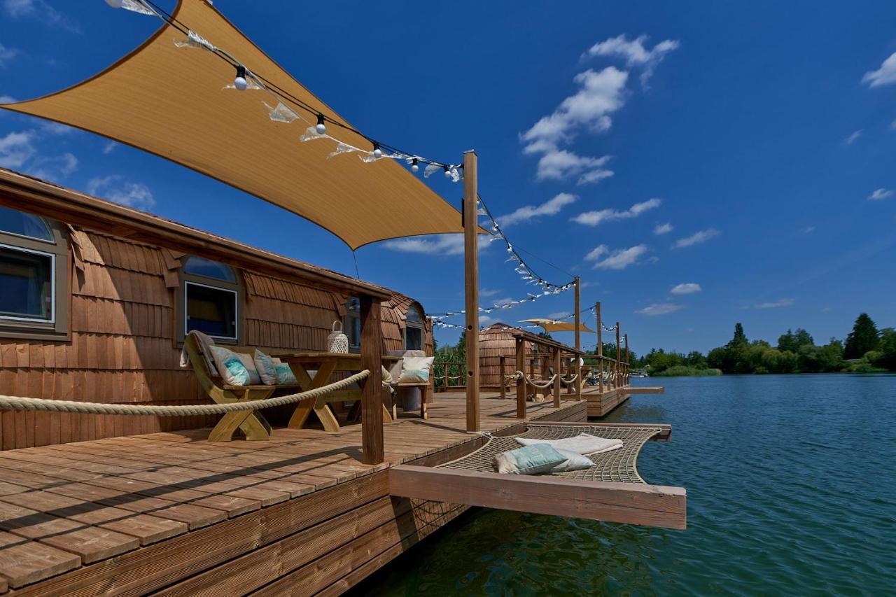 Lieblingsplatz Parey - Schwimmendes Iglu Hotel Exterior foto